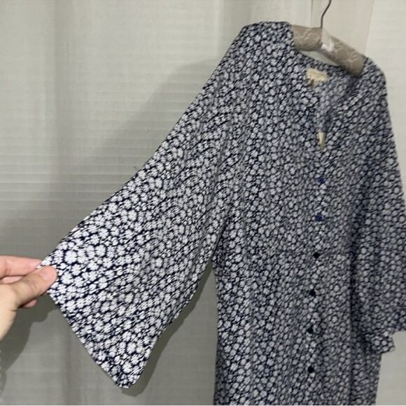 Cynthia Rowley 3X Navy White Ditsy Floral V-Neck Button Front Tunic - Picture 8 of 14